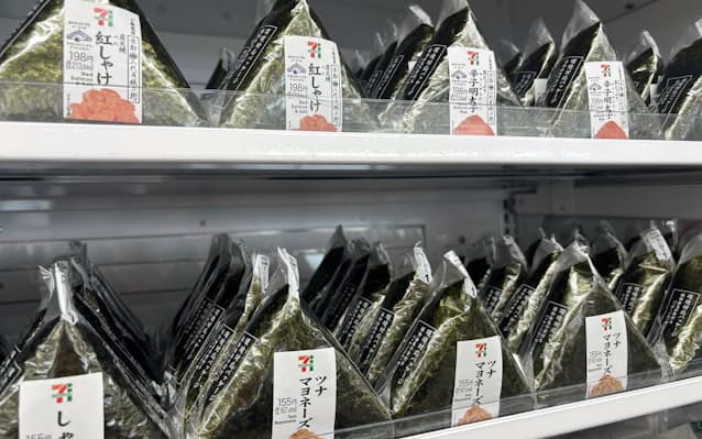 【コンビニ】セブン、｢100円おにぎり｣5年ぶり復活　全体の約6割の商品を税別100円に値下げ